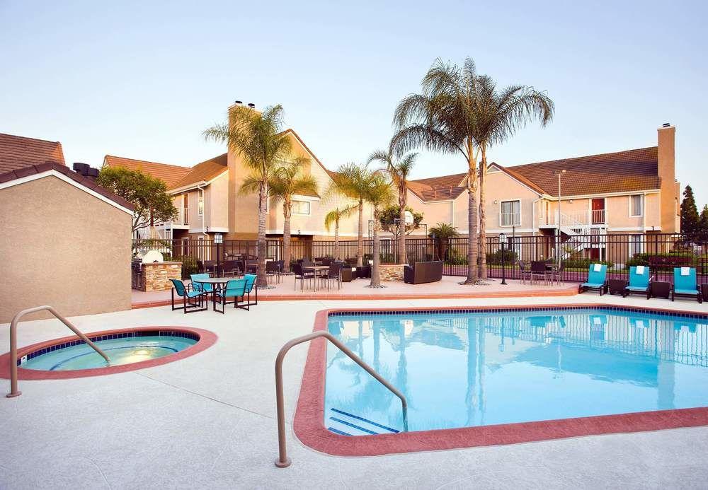 Newport Hotel