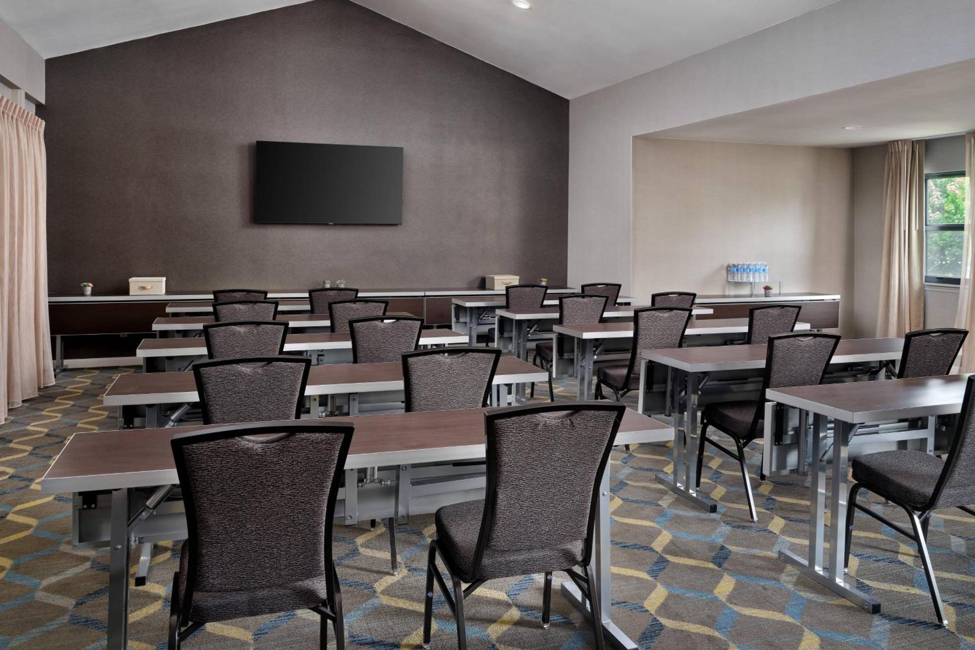 Hotel Newport 3*