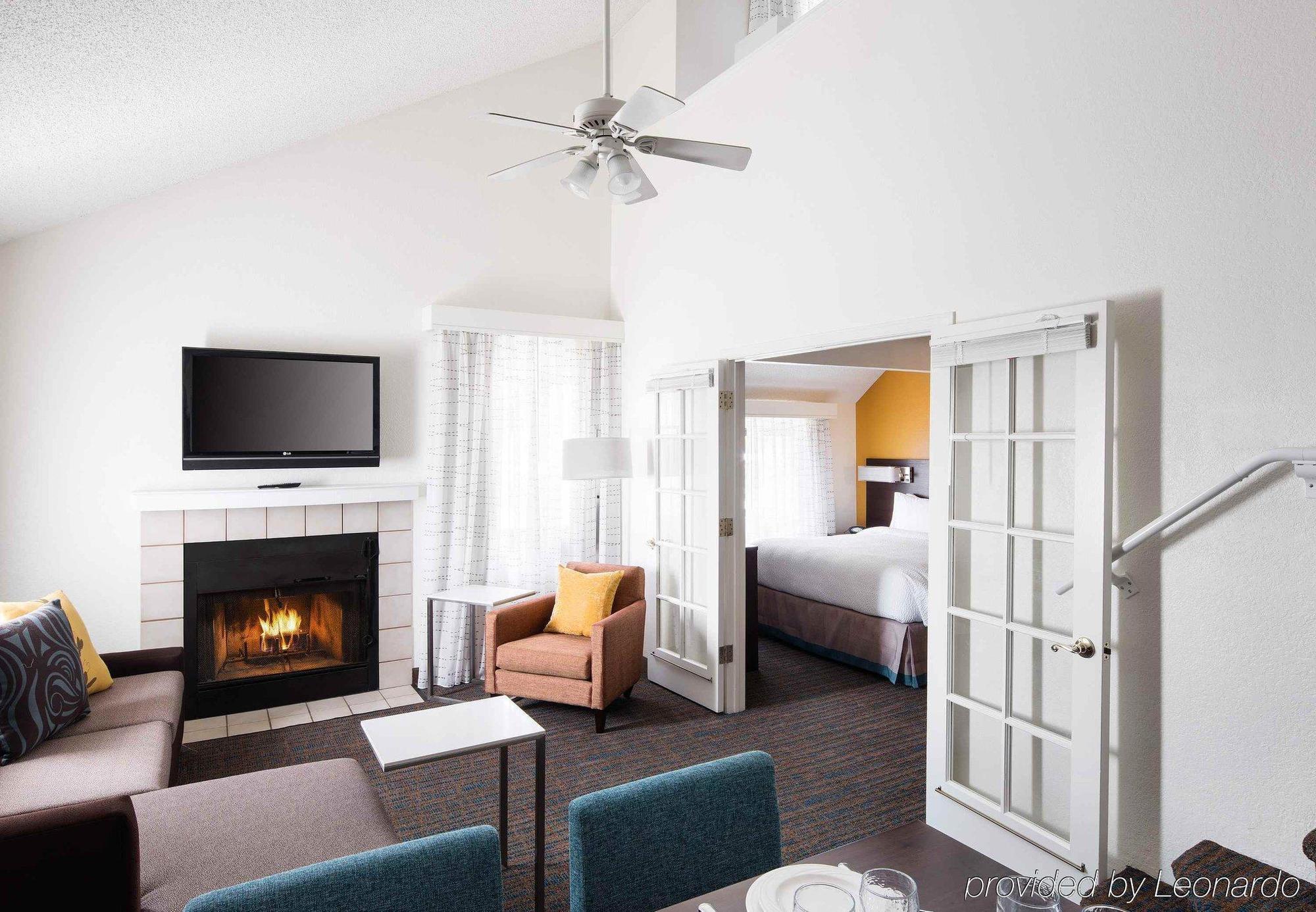 Newport Hotel